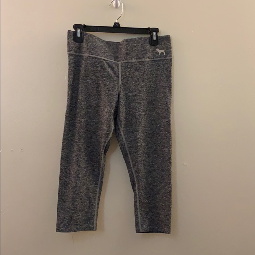Pink by Victoria’s Secret cropped leggings